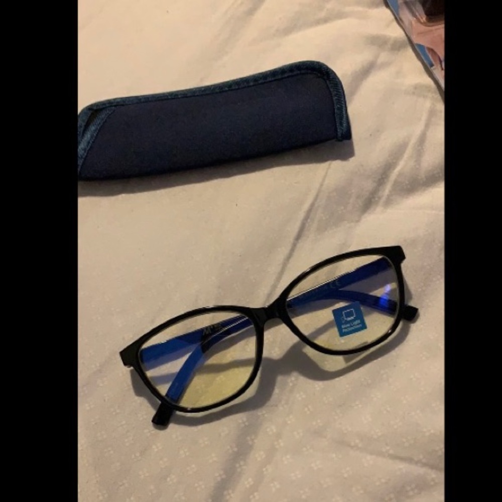 Blue light glasses